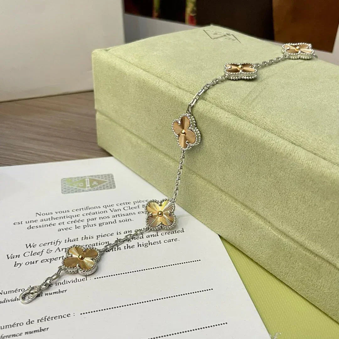 [Regalia Jewelry]CLOVER 5 MOTIFS CHRISTMAS LIMITED EDITION BRACELET