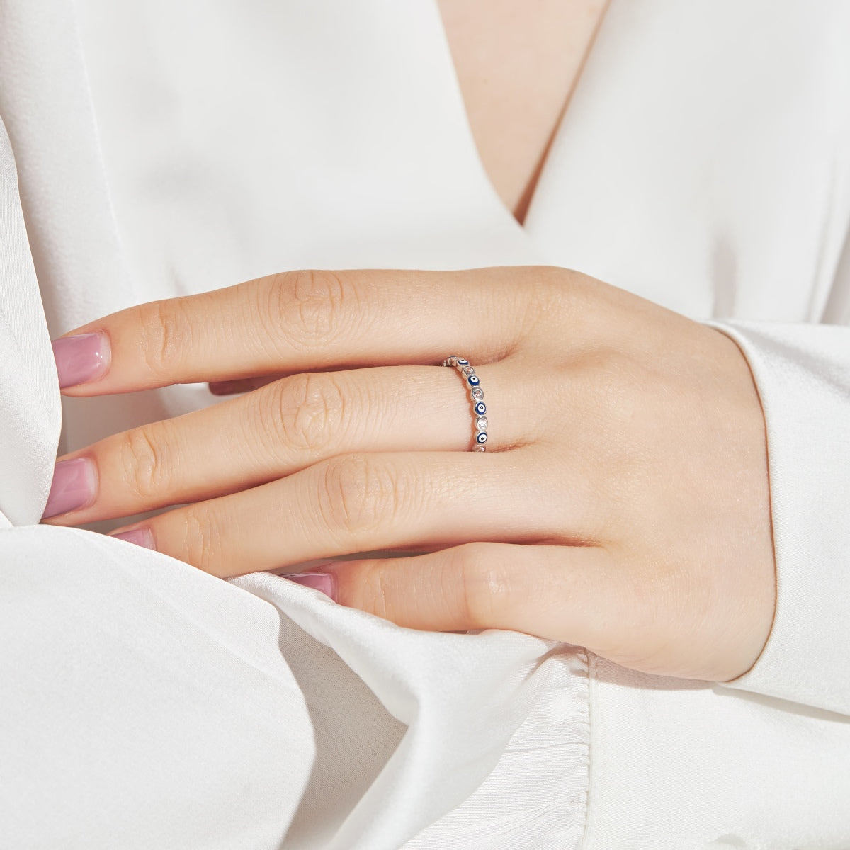 [Regalia Jewelry]Sparkling Vibrant Round Shape Daily Ring