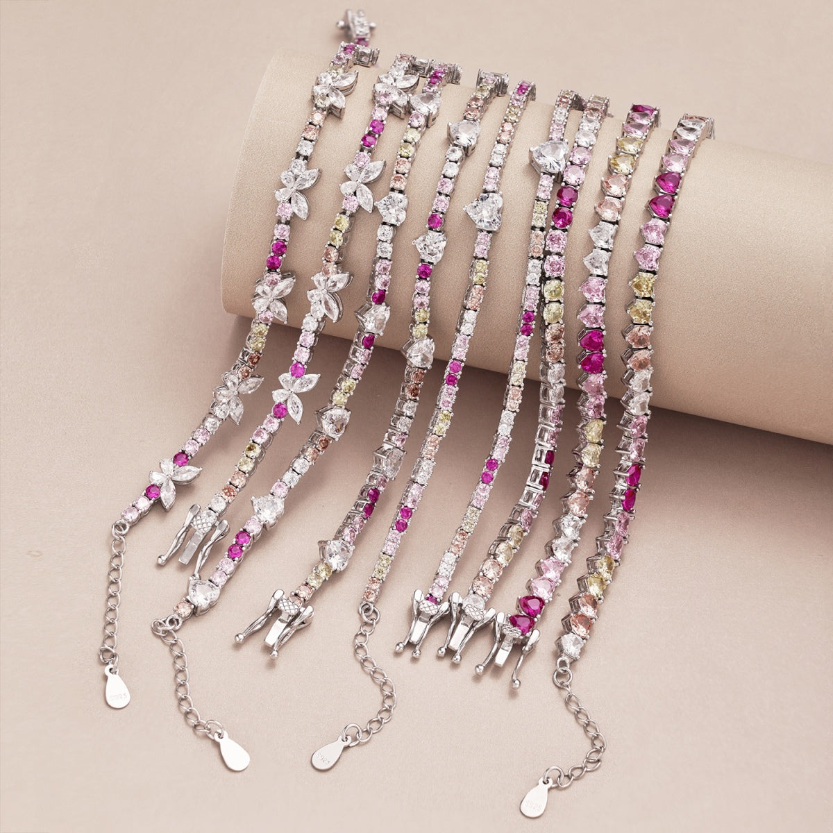 [Regalia Jewelry]Ornate Colorful Butterfly Shape Round Cut Daily Bracelet