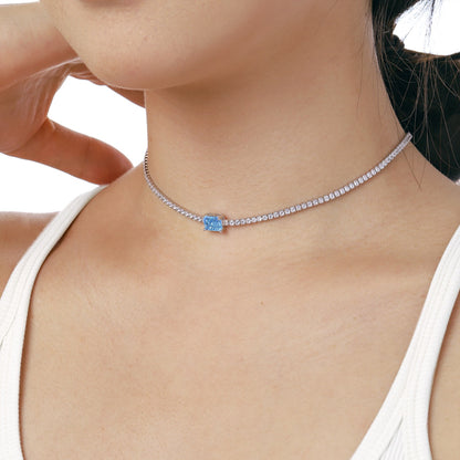 [Regalia Jewelry]2.0 carat Ornate Emerald Cut Necklace