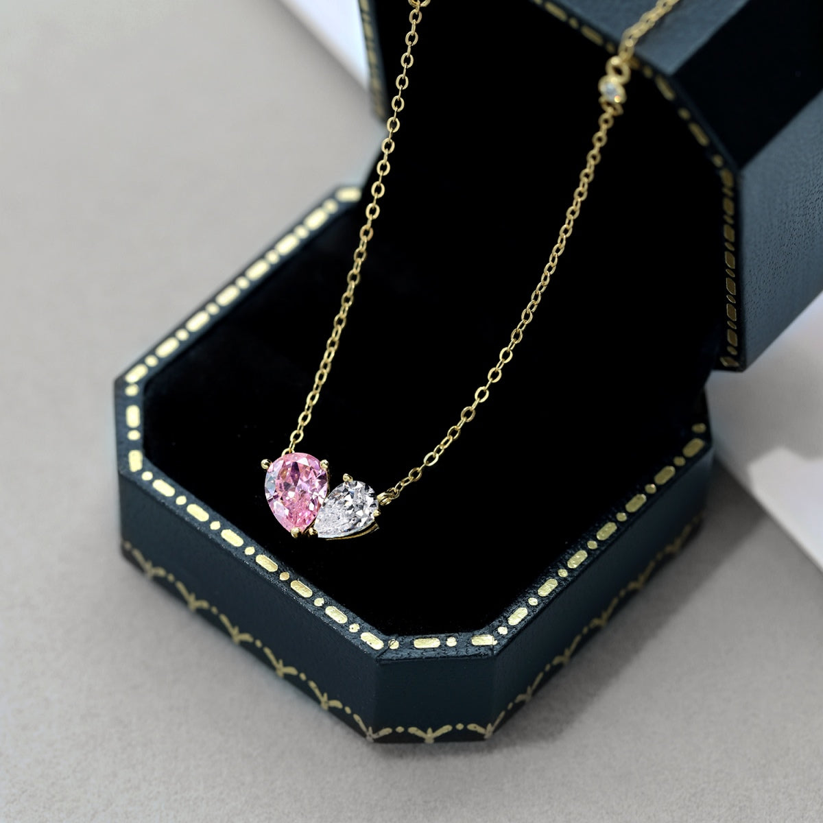 [Regalia Jewelry]Unique Heart Shape Necklace