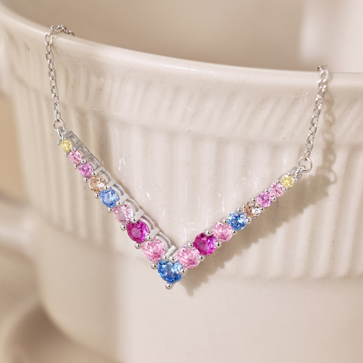 [Regalia Jewelry]Ornate Round Cut Necklace