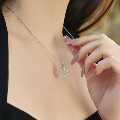 [Regalia Jewelry]Four-Leaf Clover Hollow Design Exquisite Necklace