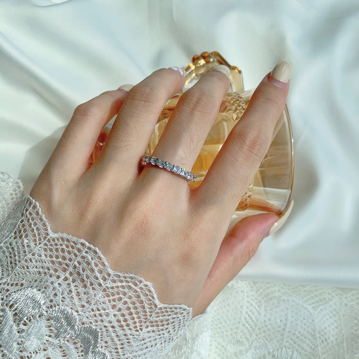 [Regalia Jewelry]Sparkling Round Cut Tennis Ring