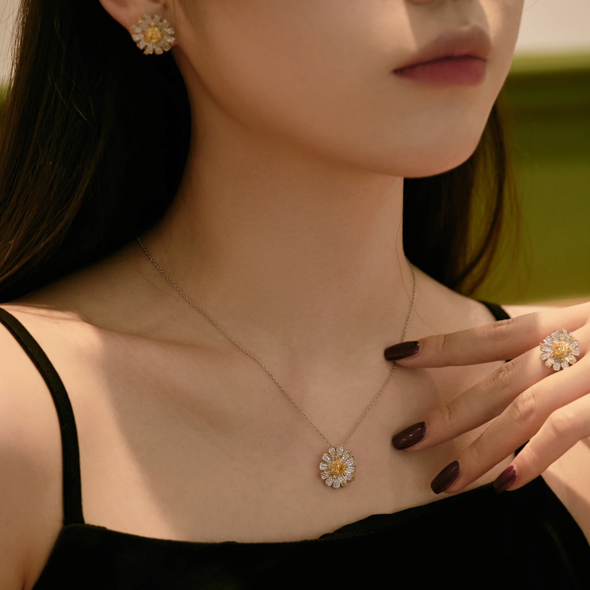 [Regalia Jewelry]Exquisite Daisy Necklace