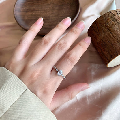 [Regalia Jewelry]0.75 Carat Luxurious Vibrant Elongated Cushion Cut Daily Ring