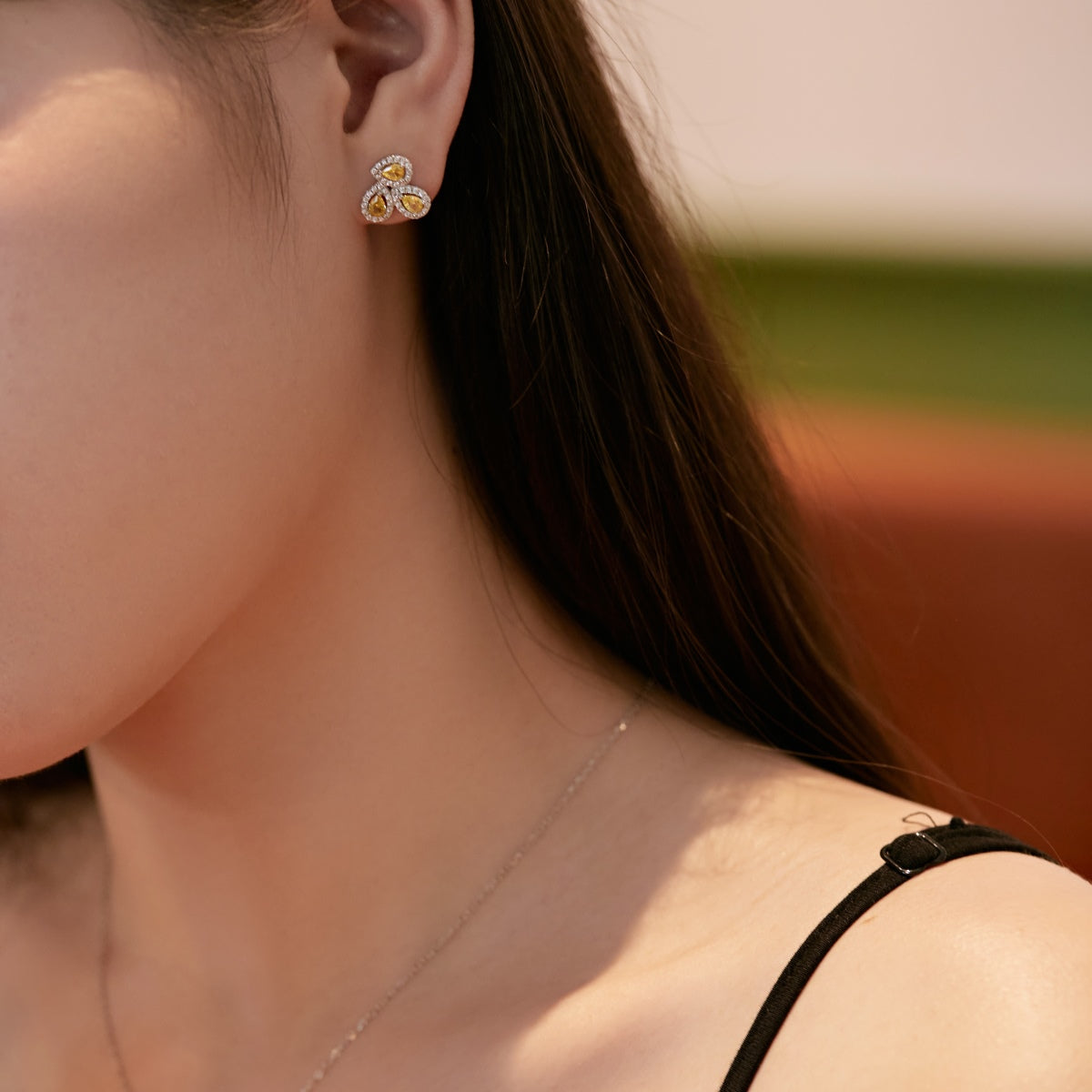 [Regalia Jewelry]Ornate Flower Shape Pear Cut Lover Earrings