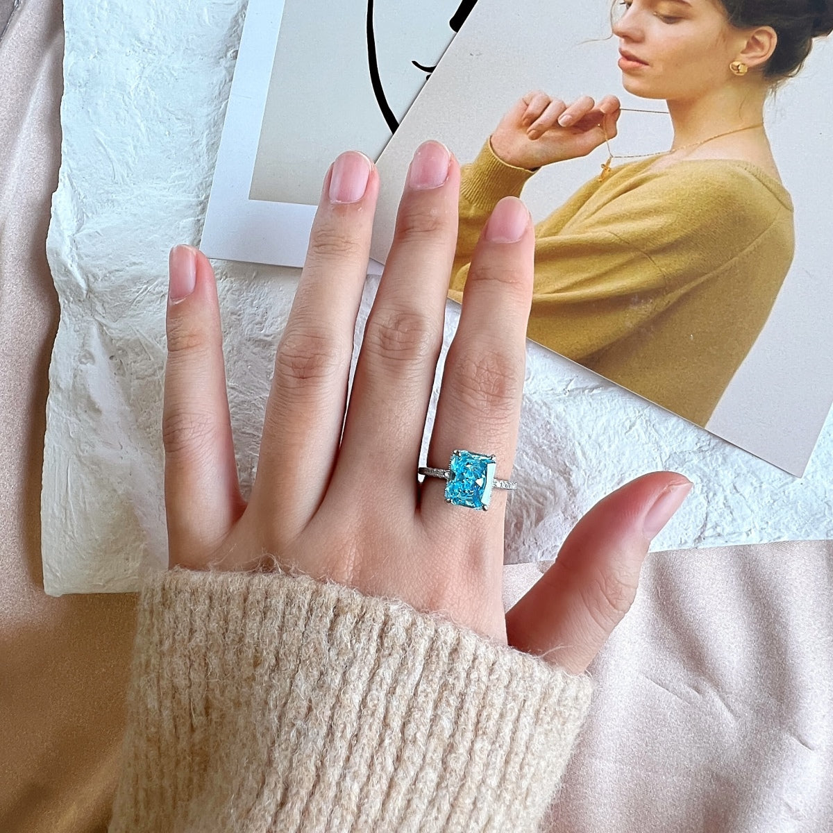 [Regalia Jewelry]4.0 Carat Luxurious Engagement Ring