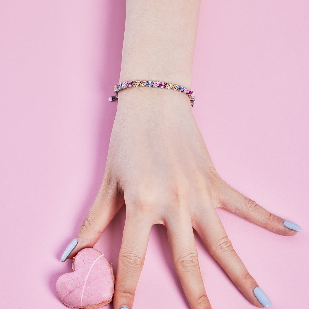 [Regalia Jewelry]Ornate Sparkling Multi Cut Party Bracelet