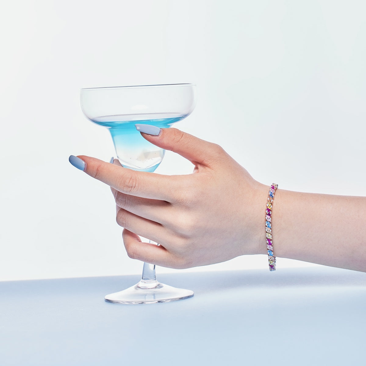 [Regalia Jewelry]Ornate Sparkling Multi Cut Party Bracelet