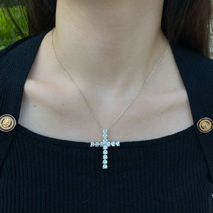 [Regalia Jewelry]Radiant Cross Shape Necklace