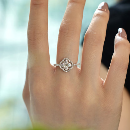 [Regalia Jewelry]Four Leaf Clover Flower Design Ring