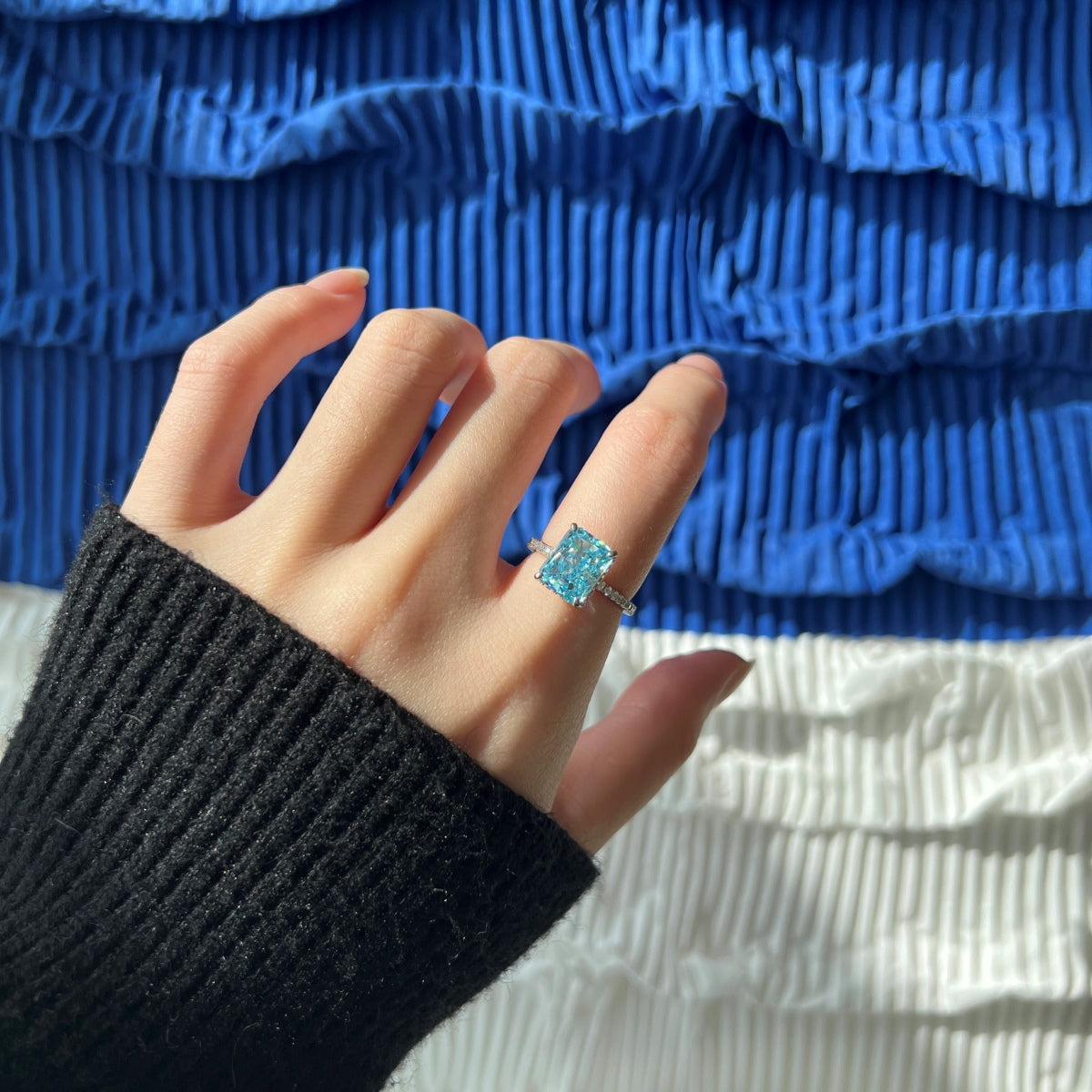 [Regalia Jewelry]4.0 Carat Luxurious Engagement Ring