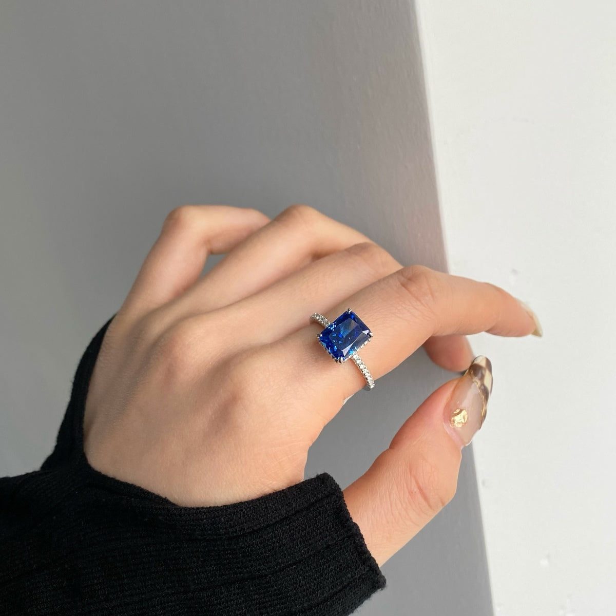 [Regalia Jewelry]4.0 Carat Luxurious Engagement Ring