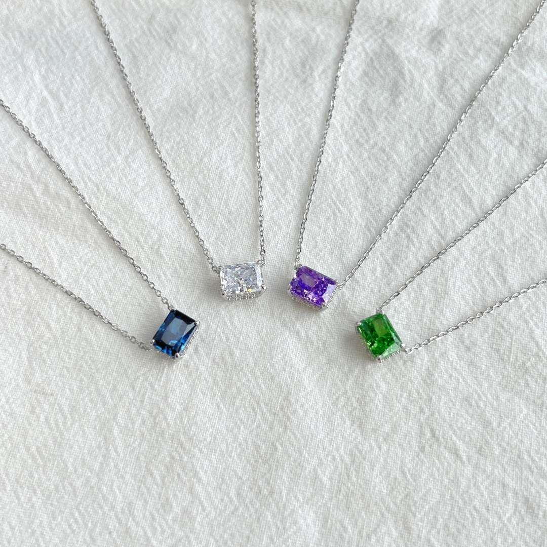 [Regalia Jewelry]Luxurious Square Shape Colorful Necalack