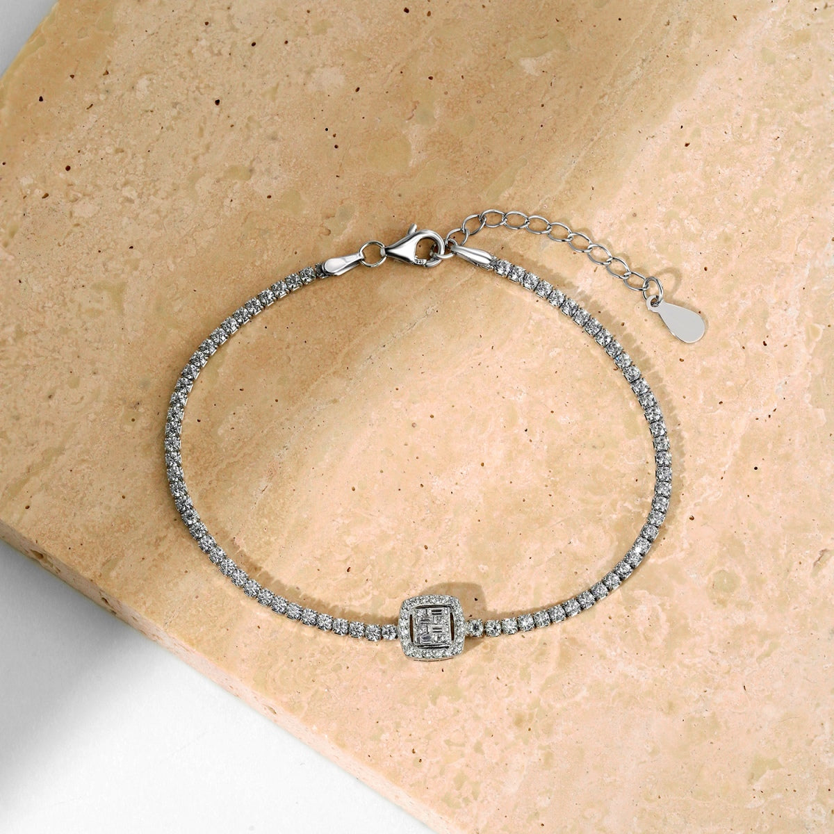 [Regalia Jewelry]Luxurious Dazzling Square Shape Banquet Bracelet