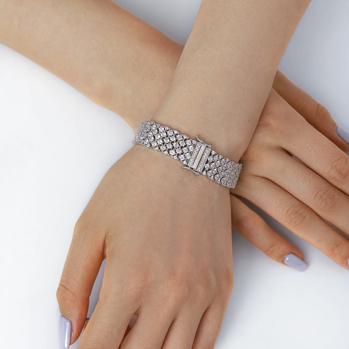 [Regalia Jewelry]Ornate Elegant Round Cut Party Bracelet