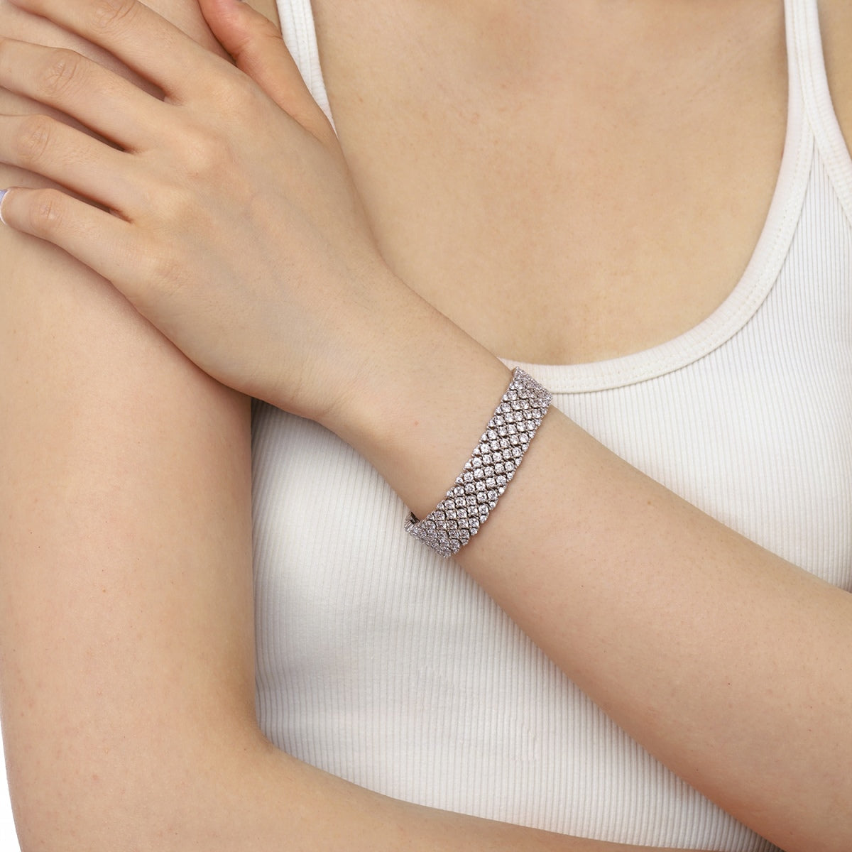 [Regalia Jewelry]Ornate Elegant Round Cut Party Bracelet