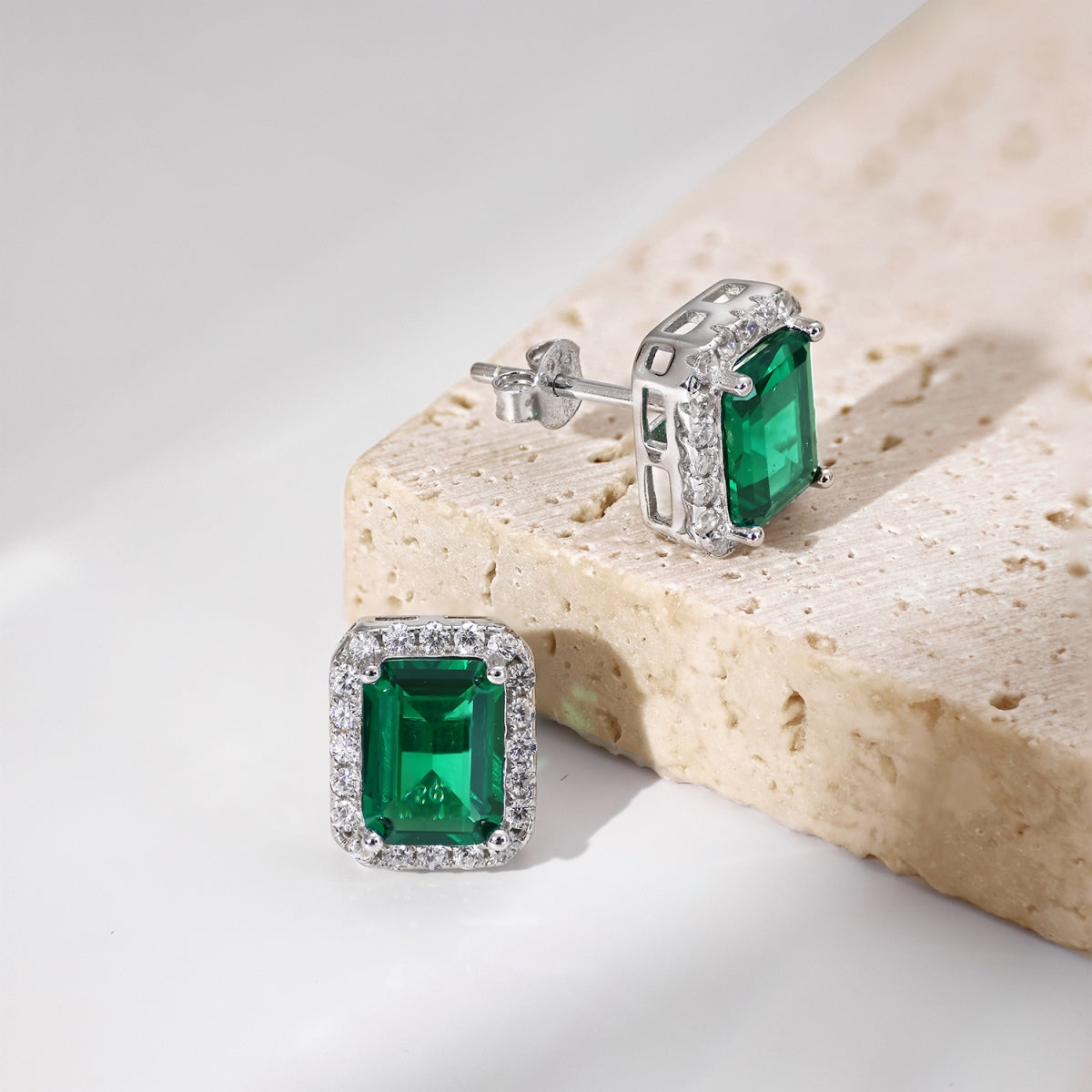 [Regalia Jewelry]Luxurious Dainty Emerald Cut Banquet Earrings
