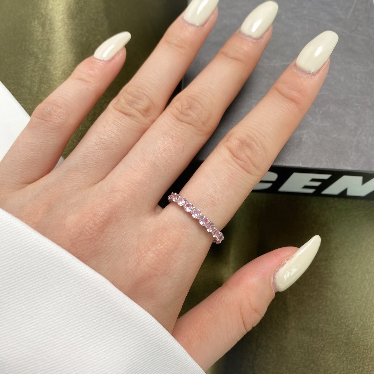 [Regalia Jewelry]Sparkling Round Cut Tennis Ring