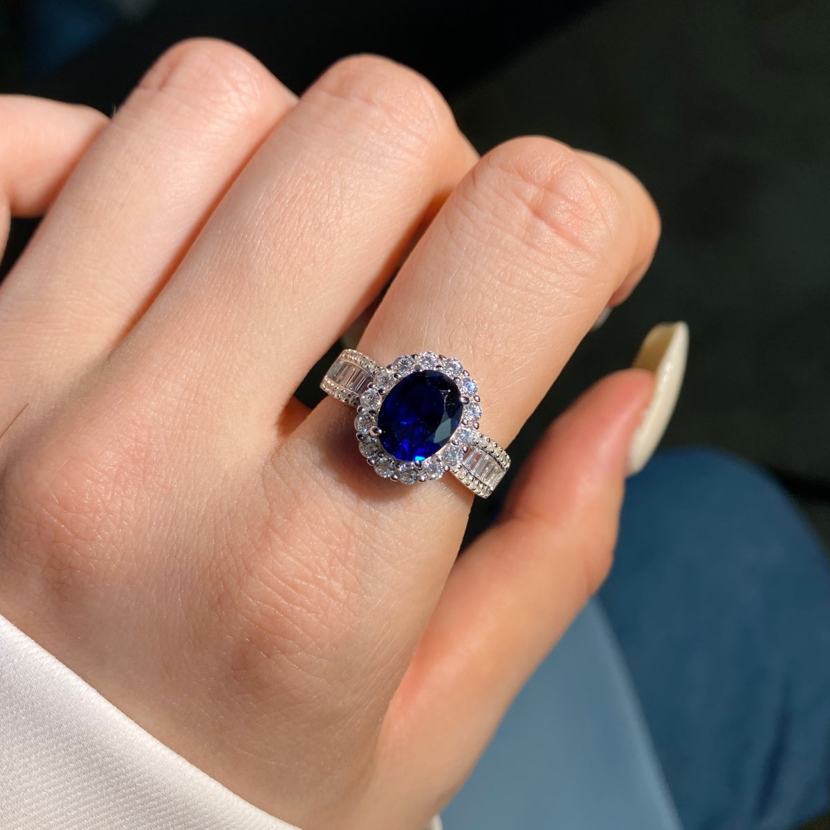 [Regalia Jewelry]1.5 Carat Dazzling Charming Oval Cut Banquet Ring