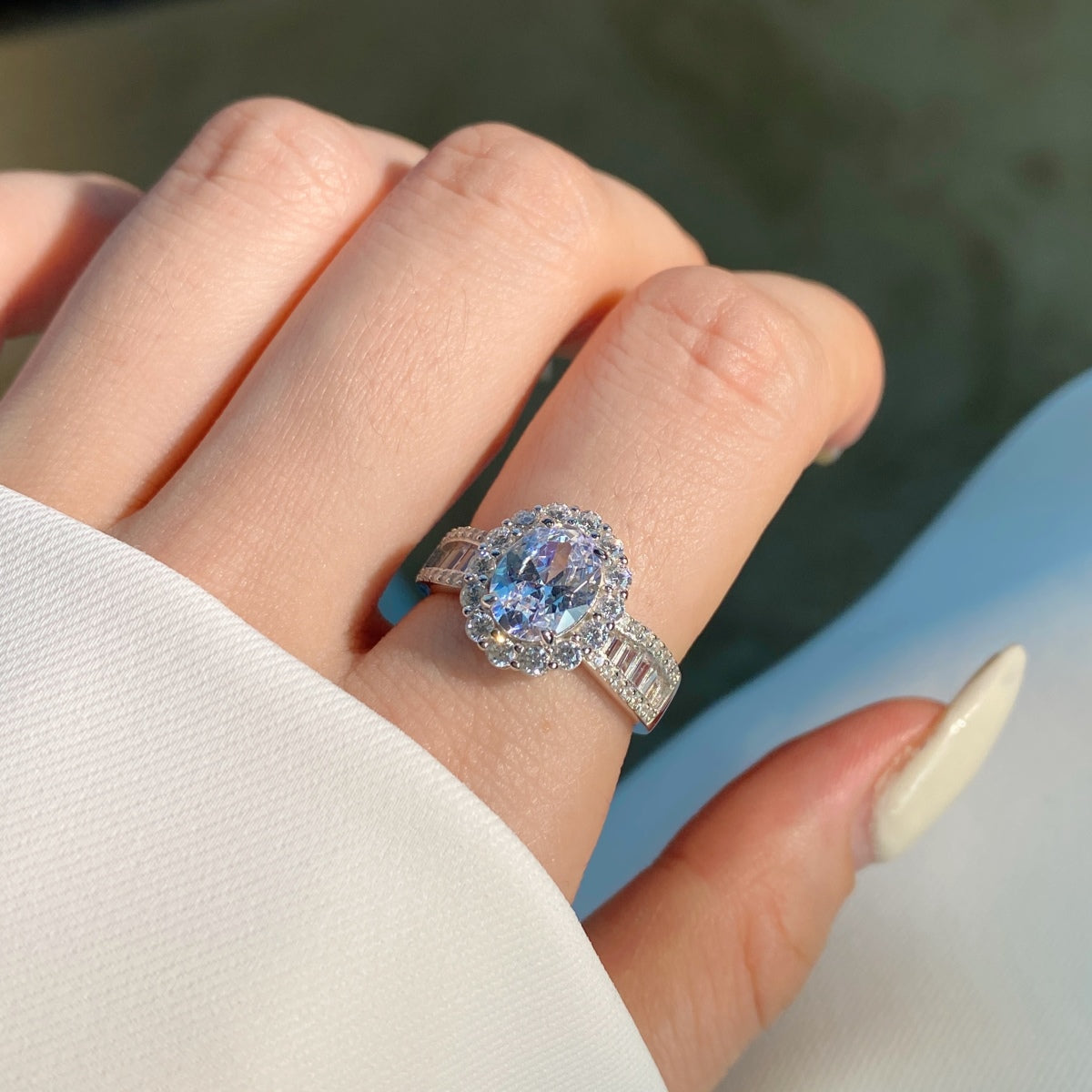 [Regalia Jewelry]1.5 Carat Dazzling Charming Oval Cut Banquet Ring