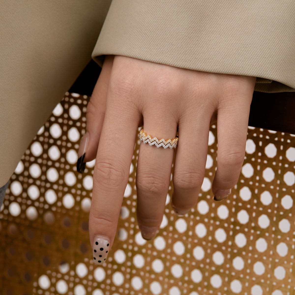 [Regalia Jewelry]Delicate Enchanting Wave Shape Daily Ring