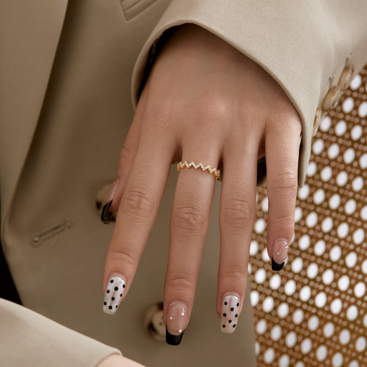 [Regalia Jewelry]Delicate Enchanting Wave Shape Daily Ring