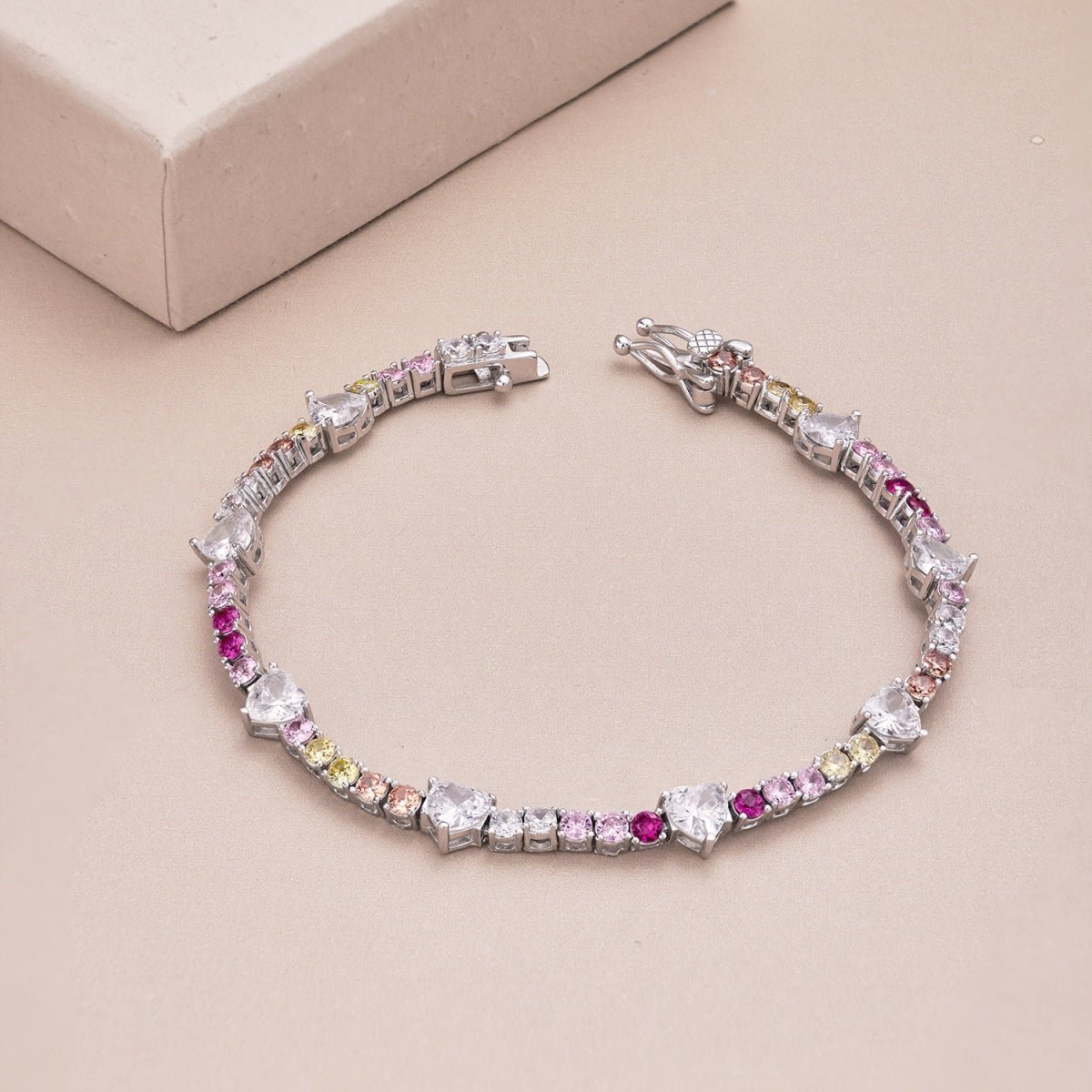 [Regalia Jewelry]Romantic Heart Shape Round Cut Lover Bracelet