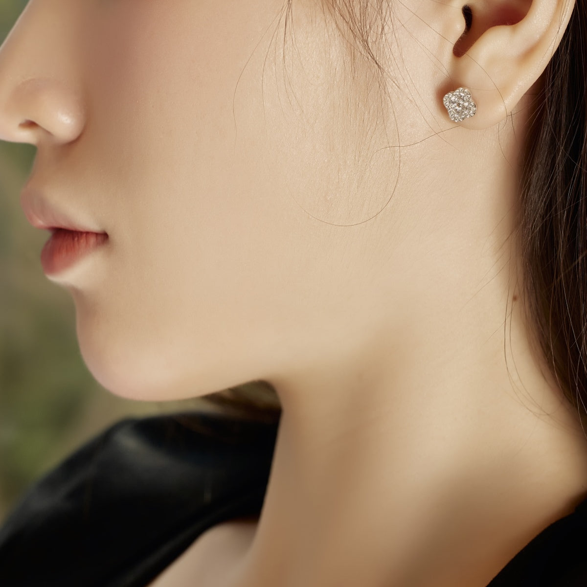 [Regalia Jewelry]Four-Leaf Clover Flower Shaped Earrings