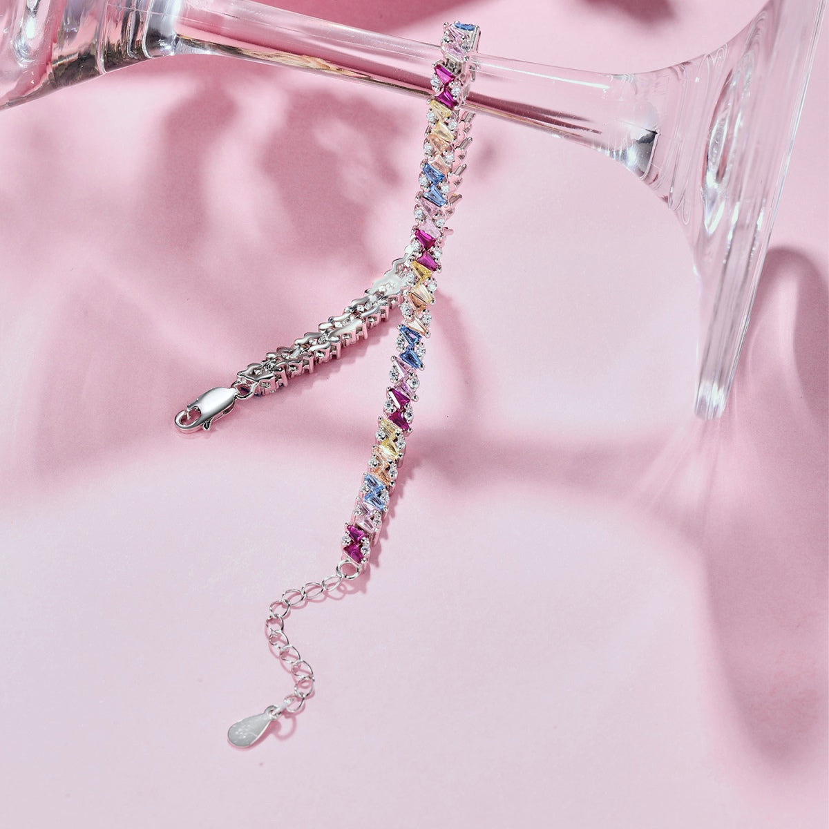 [Regalia Jewelry]Ornate Sparkling Multi Cut Party Bracelet