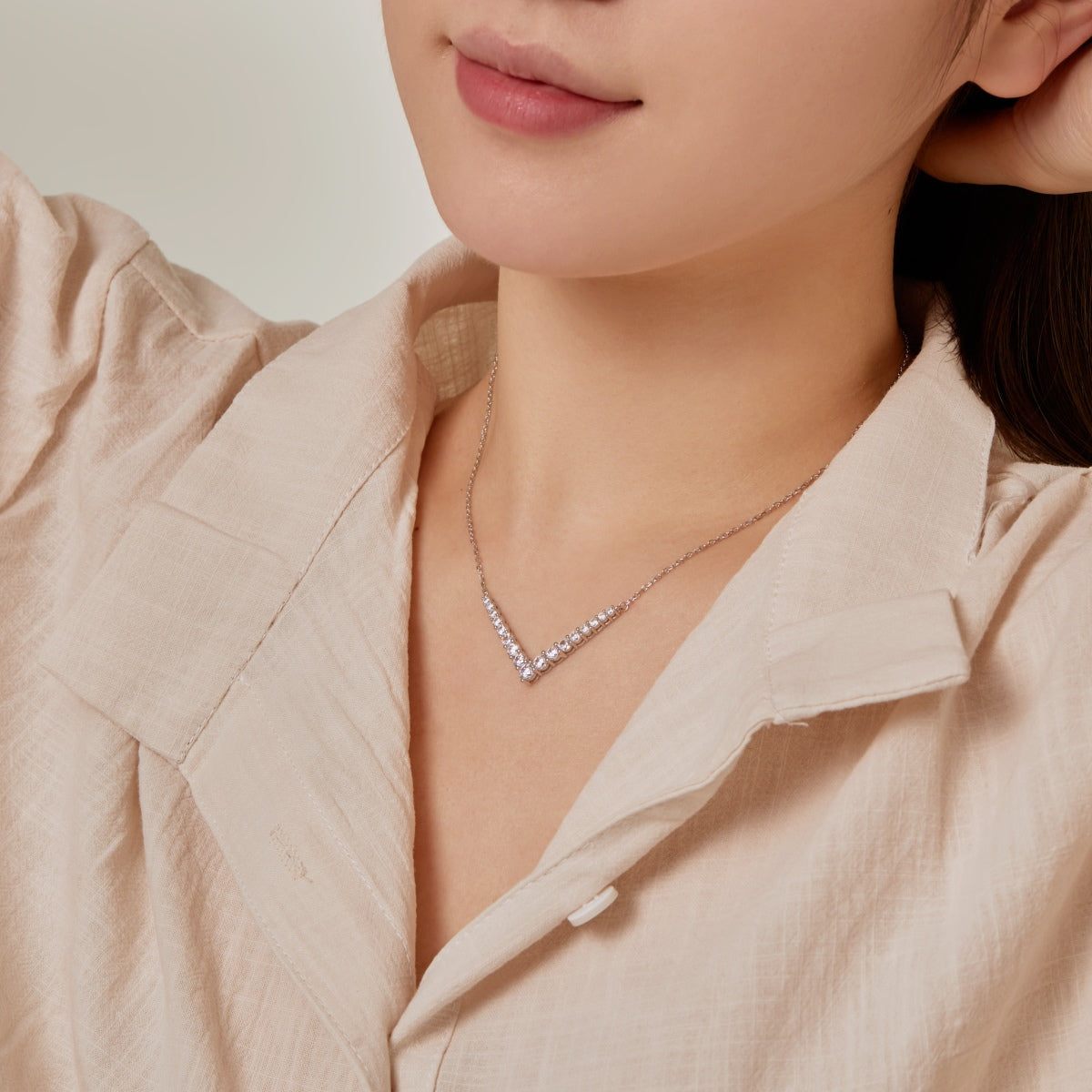 [Regalia Jewelry]Ornate Round Cut Necklace