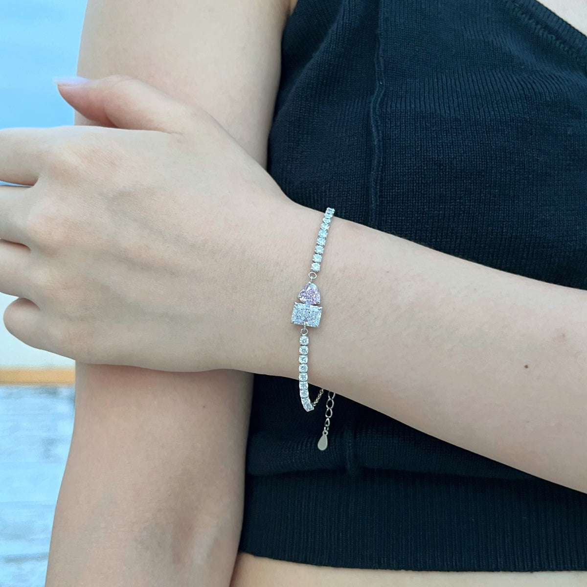 [Regalia Jewelry]Dazzling Unique Multi Shape Lover Bracelet
