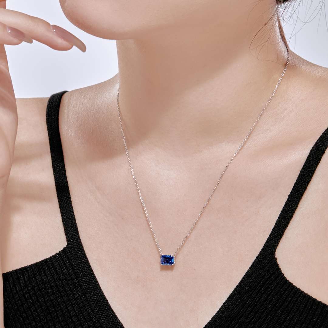 [Regalia Jewelry]Luxurious Square Shape Colorful Necalack