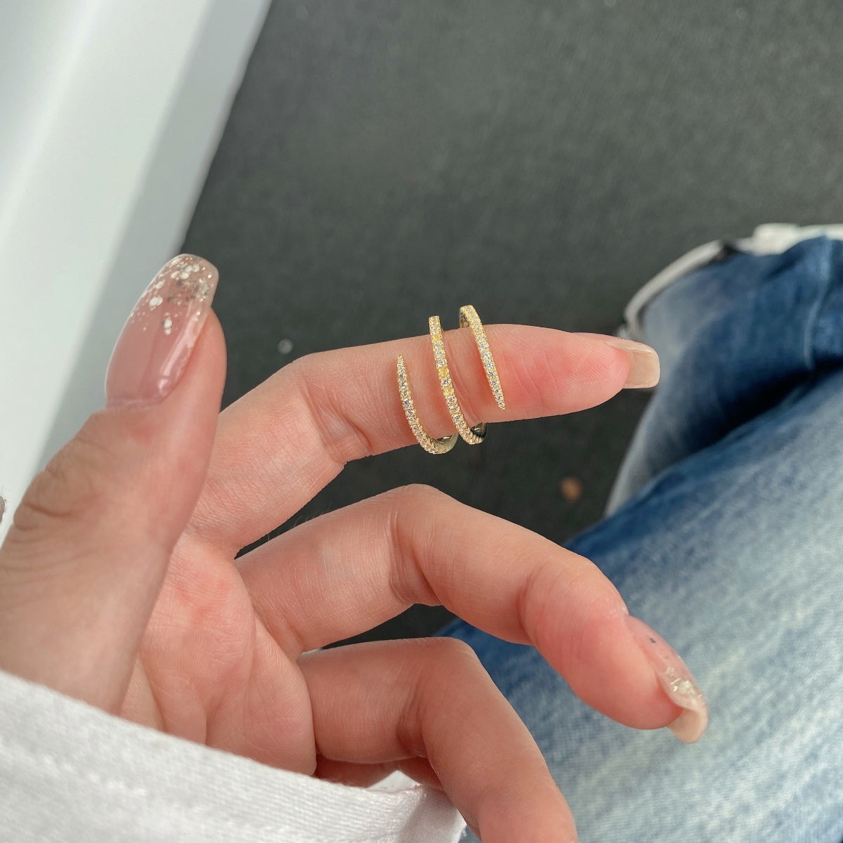 [Regalia Jewelry]Unique Vibrant Entangle Daily Ring