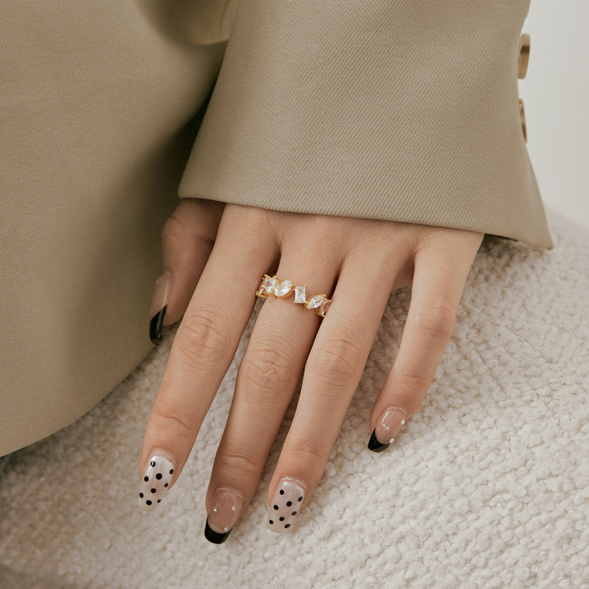 [Regalia Jewelry]Delicate Multi Cut Ring