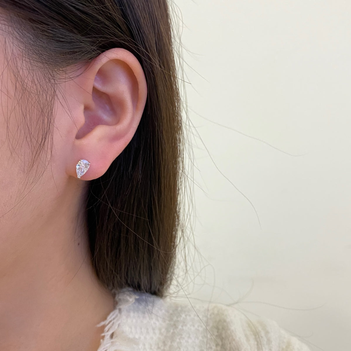 [Regalia Jewelry]Ornate Water Drop Shape Earrings