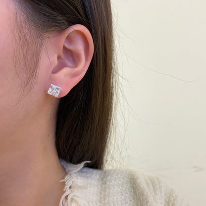[Regalia Jewelry]Ornate Square Shape Earrings