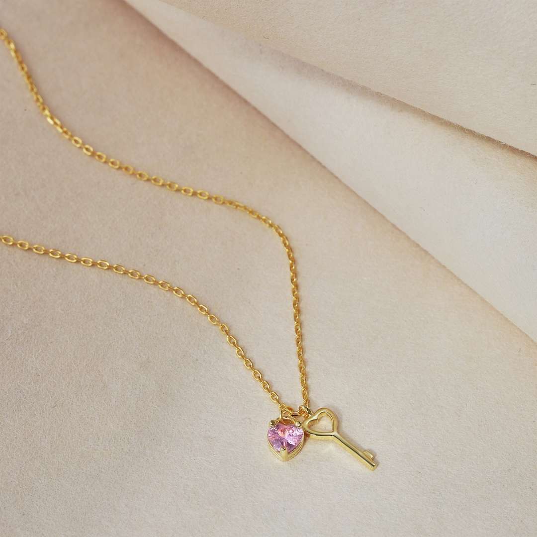 [Regalia Jewelry]Unique Heart Shape Key Pendent Necklace