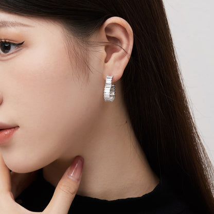 [Regalia Jewelry]Radiant Heart Cutout Earrings