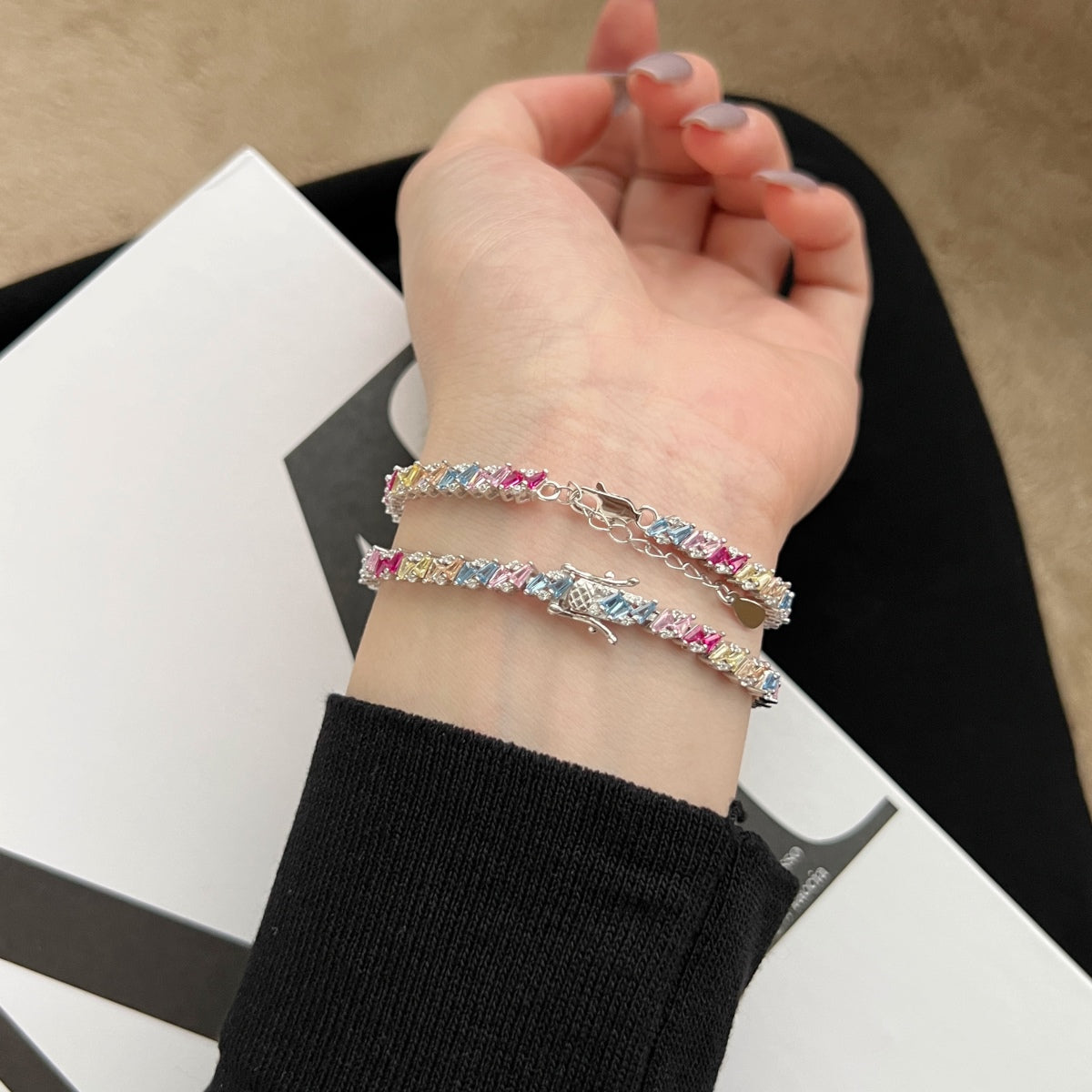 [Regalia Jewelry]Ornate Sparkling Multi Cut Party Bracelet