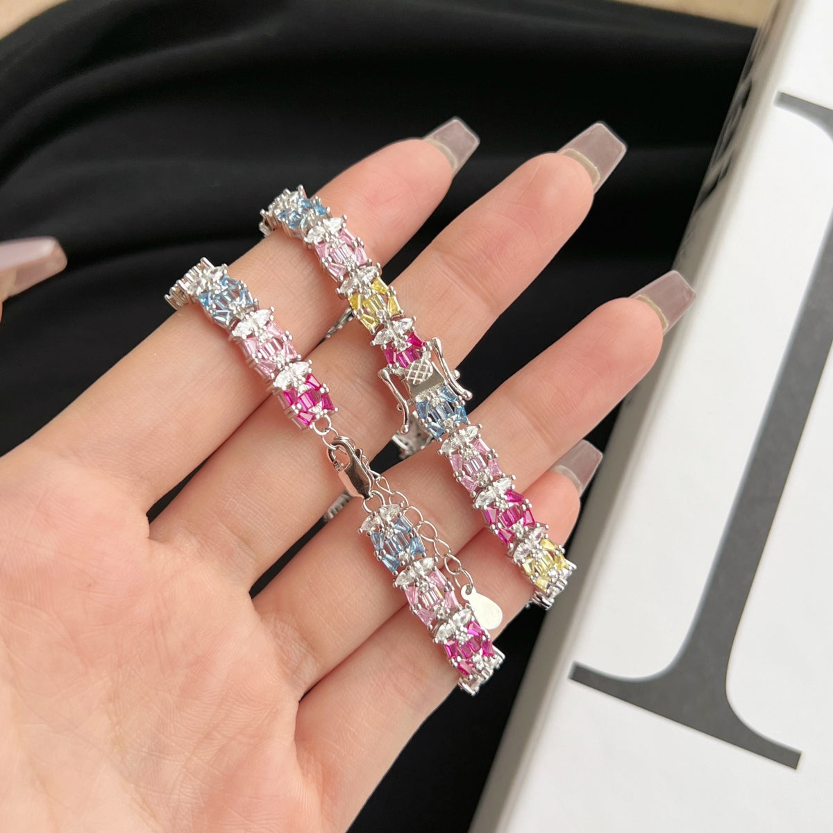 [Regalia Jewelry]Delicate Colorful Multi Cut Party Bracelet