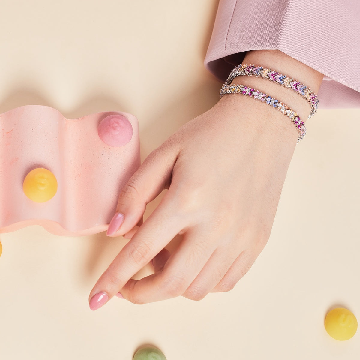 [Regalia Jewelry]Ornate Sparkling Round Cut Party Bracelet
