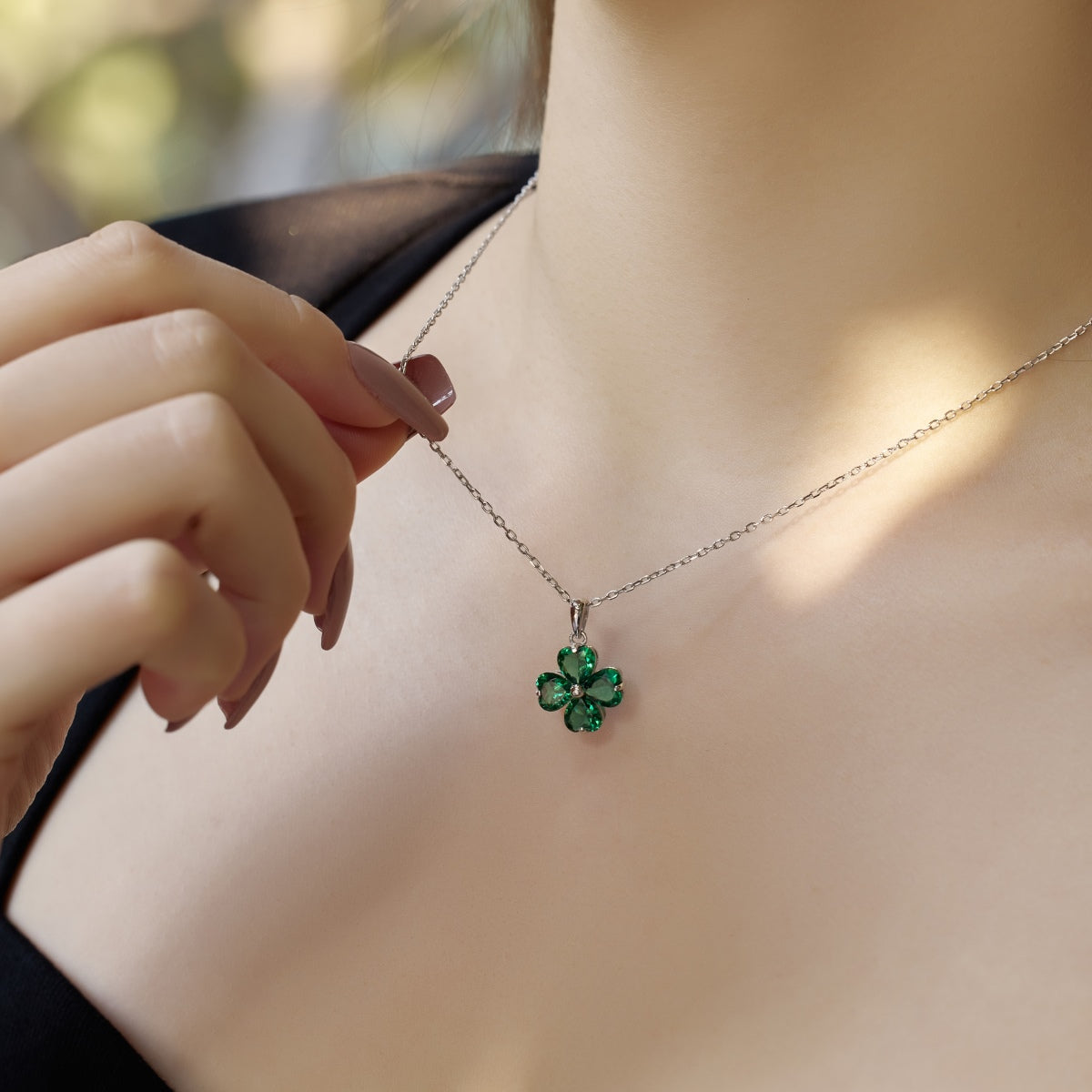 [Regalia Jewelry]Heart-Shaped Four-Leaf Clover Bead Necklace