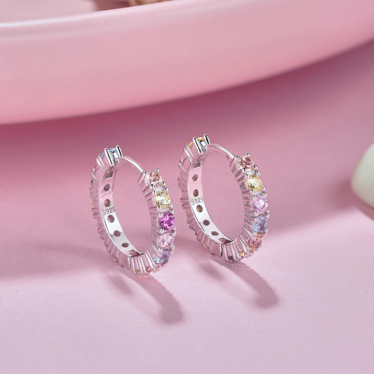 [Regalia Jewelry]Radiant Colorful Round Cut Earrings
