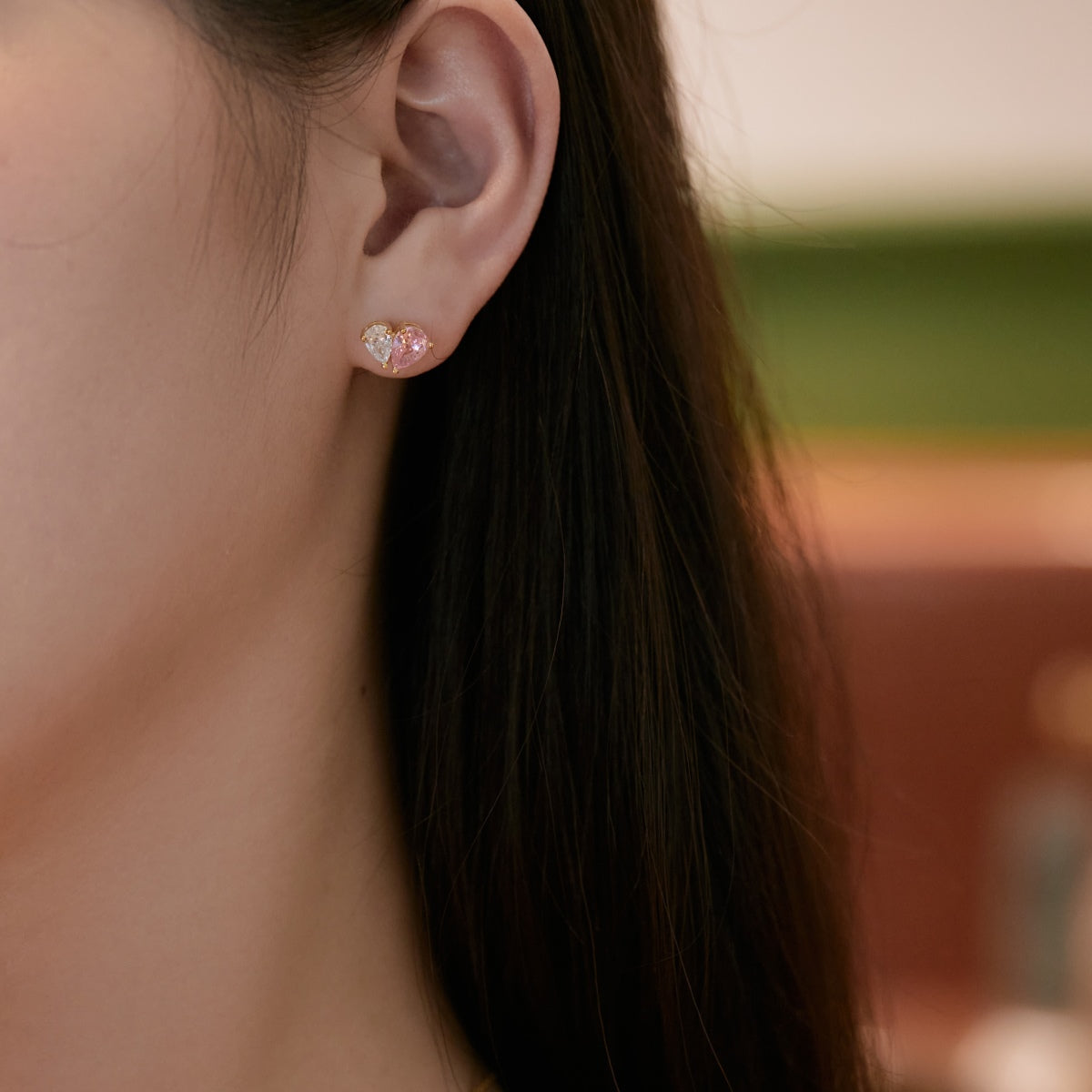[Regalia Jewelry]Dazzling Elegant Heart Cut Lover Earrings