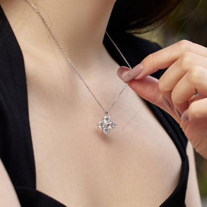 [Regalia Jewelry]Four-Leaf Clover And Eight-Pointed Star Necklace