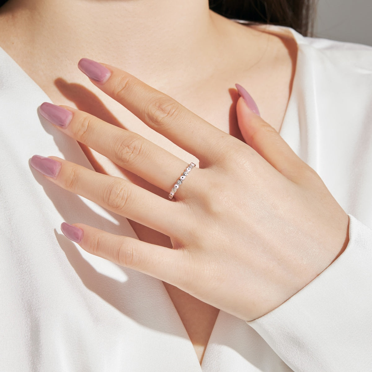 [Regalia Jewelry]Sparkling Vibrant Round Shape Daily Ring