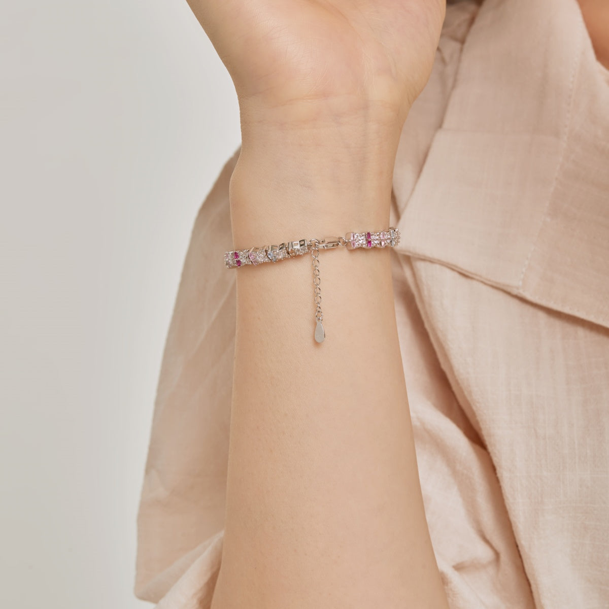 [Regalia Jewelry]Unique Colorful Flower Shape Daily Bracelet