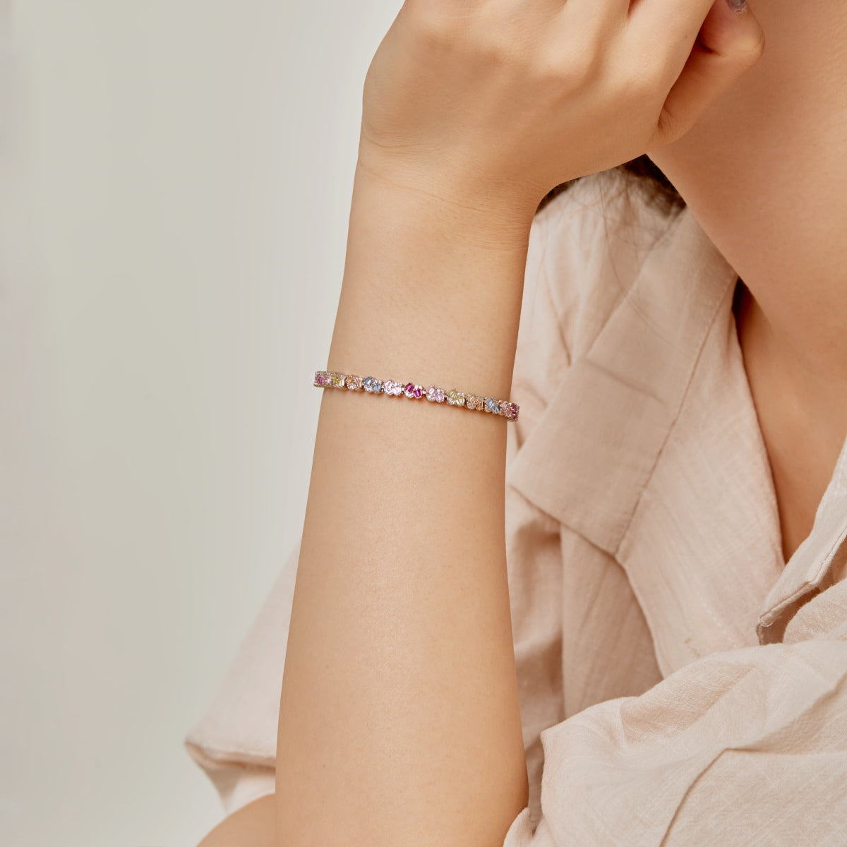[Regalia Jewelry]Ornate Colorful Flower Shape Party Bracelet